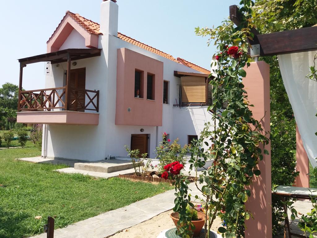 Evgenia Maisonette Ierissos Exterior photo